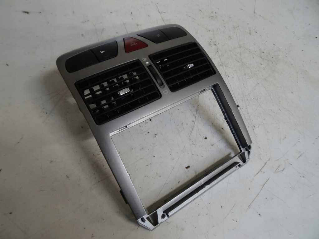 фото №1, Рамка консоли peugeot 307 9634505077