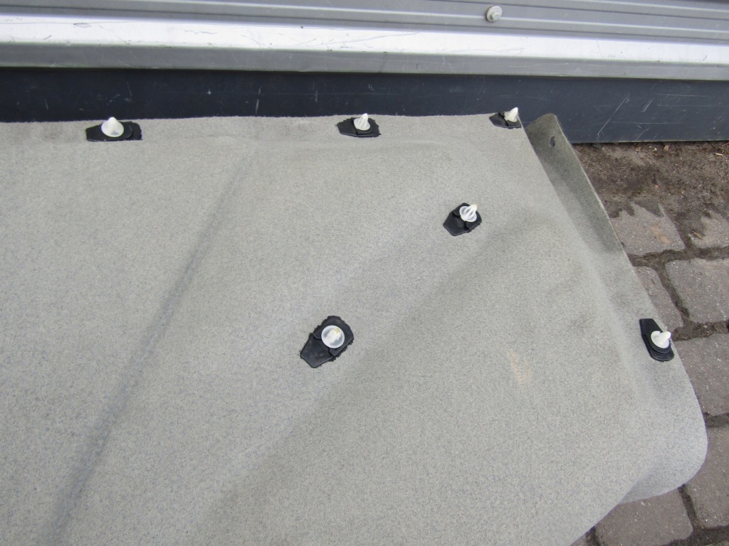 фото №14, 1 mercedes w124 sedan обивка крышки багажника