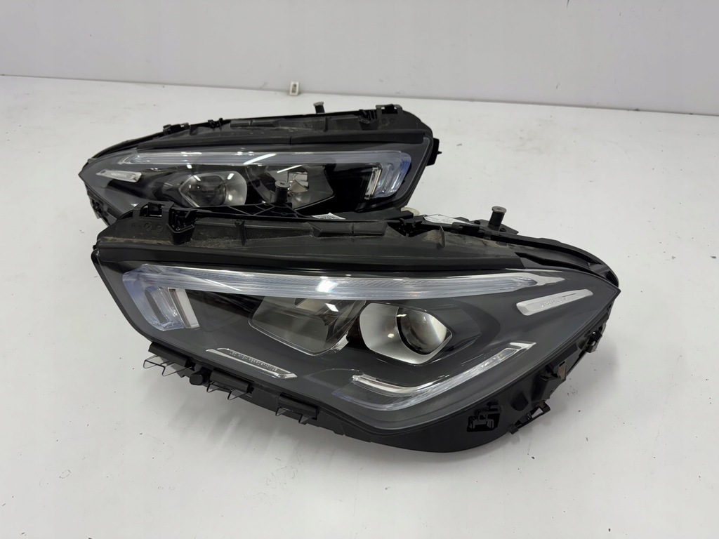 фото №13, Mercedes cla w118 c118 a118 amg капот бампер перед лампы крылья