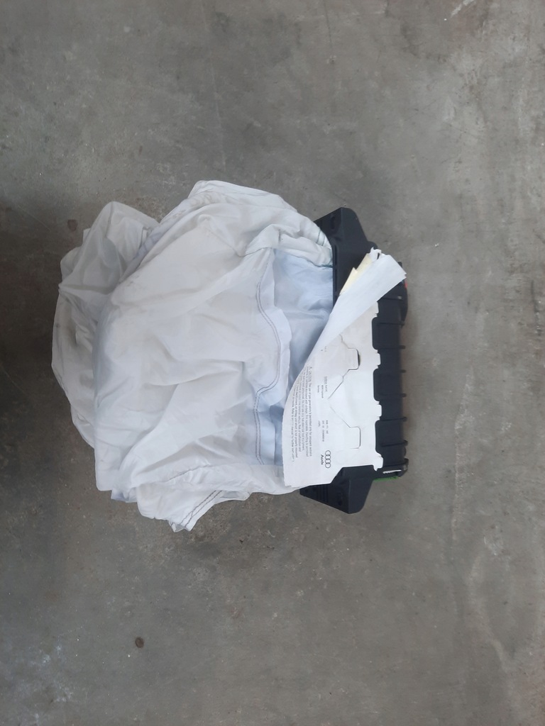 фото №8, Приборная панель консоль подушки безопасности ремни подушка безопасности audi q7 4l