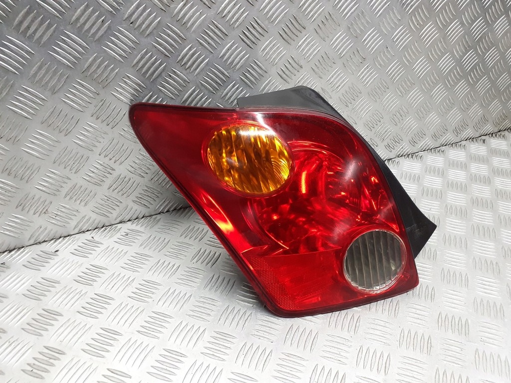 фото №4, Лампа левая задняя toyota scion