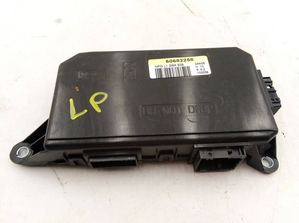 фото №1, Alfa romeo 159 06r. модуль дверь левых передних