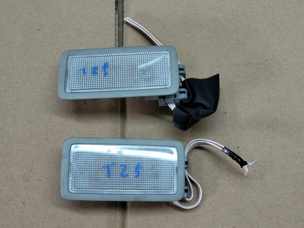 фото №1, Toyota avensis iii t27 lift t29 лампа стельовий салону