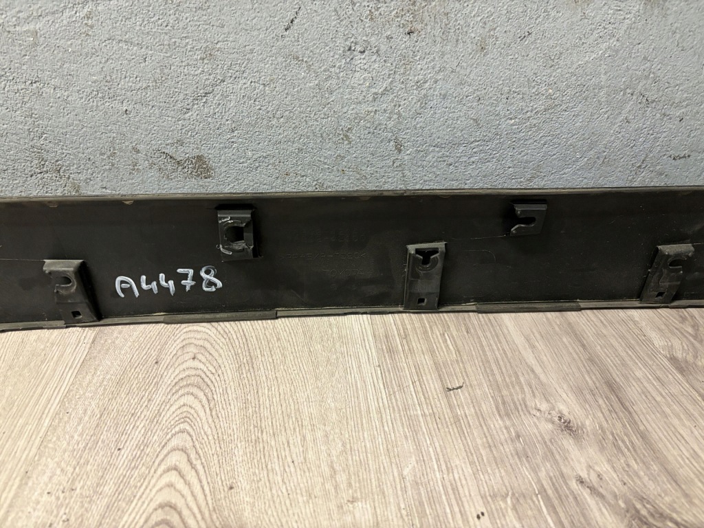 фото №9, Toyota rav4 v 18- молдинг накладка крышки багажника задняя 78802-42140