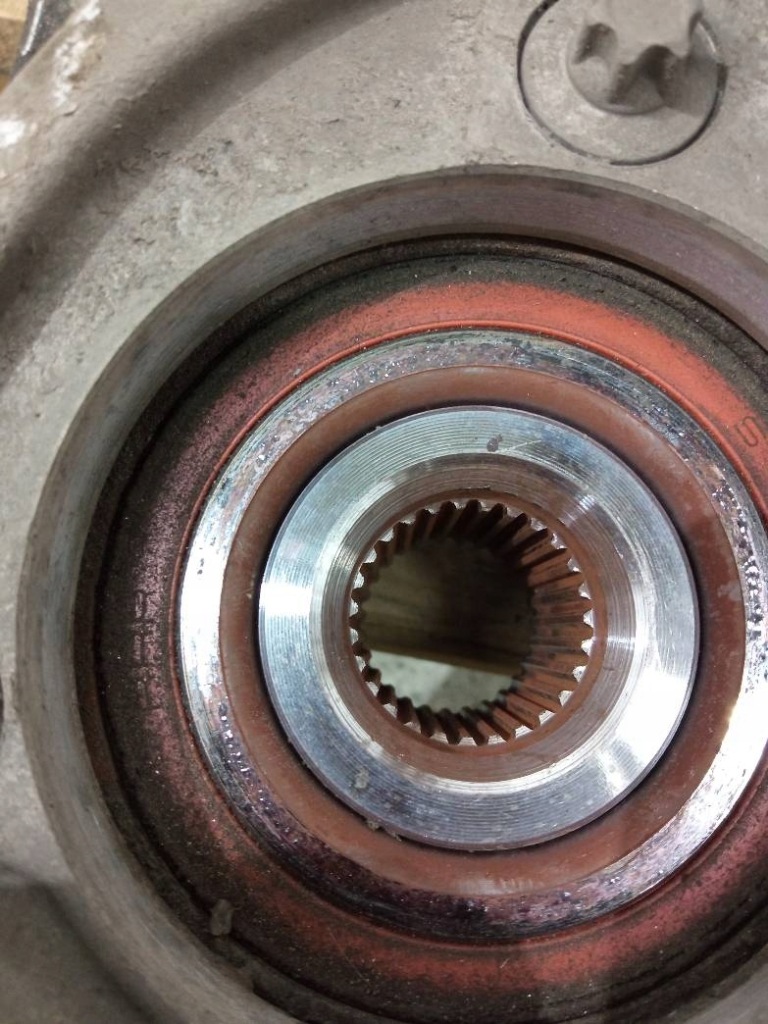 Поворотный кулак задний  комплект mercedes-benz e-klasa 2009 – 2017 c207 w207 в Украине