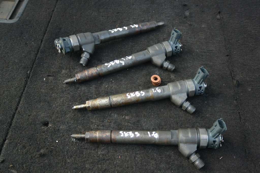 фото №1, Renault trafic iii x82 2015 форсунка пального