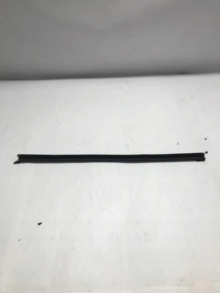 фото №1, Молдинг ущільнювач двері правий задня kia ceed iii cd 18-
