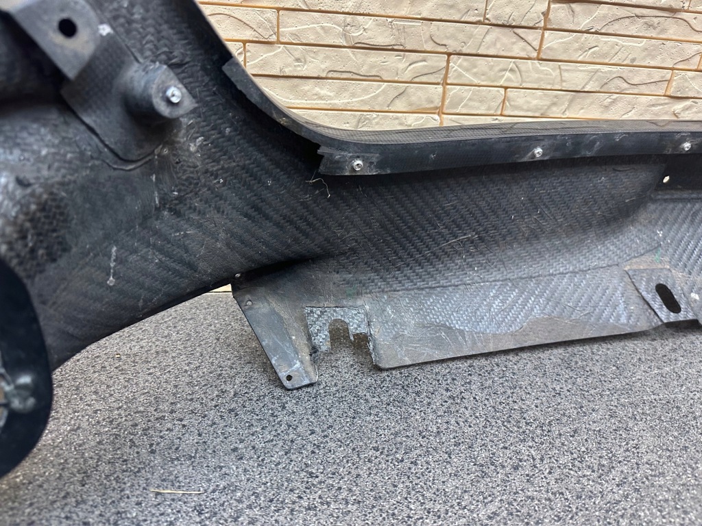 Купити Ferrari 812 спойлер впуск повітря бампер перед карбон air впуск 89246700