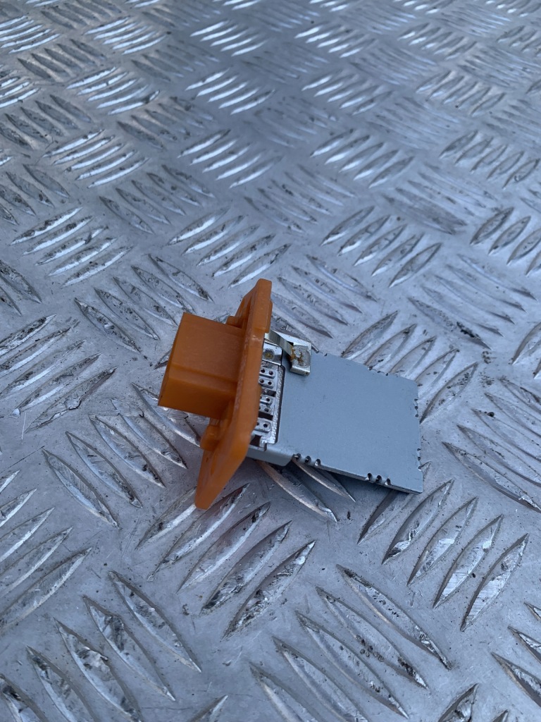 фото №1, Резистор резистор вентилятор ceed iii kombi lift 21-