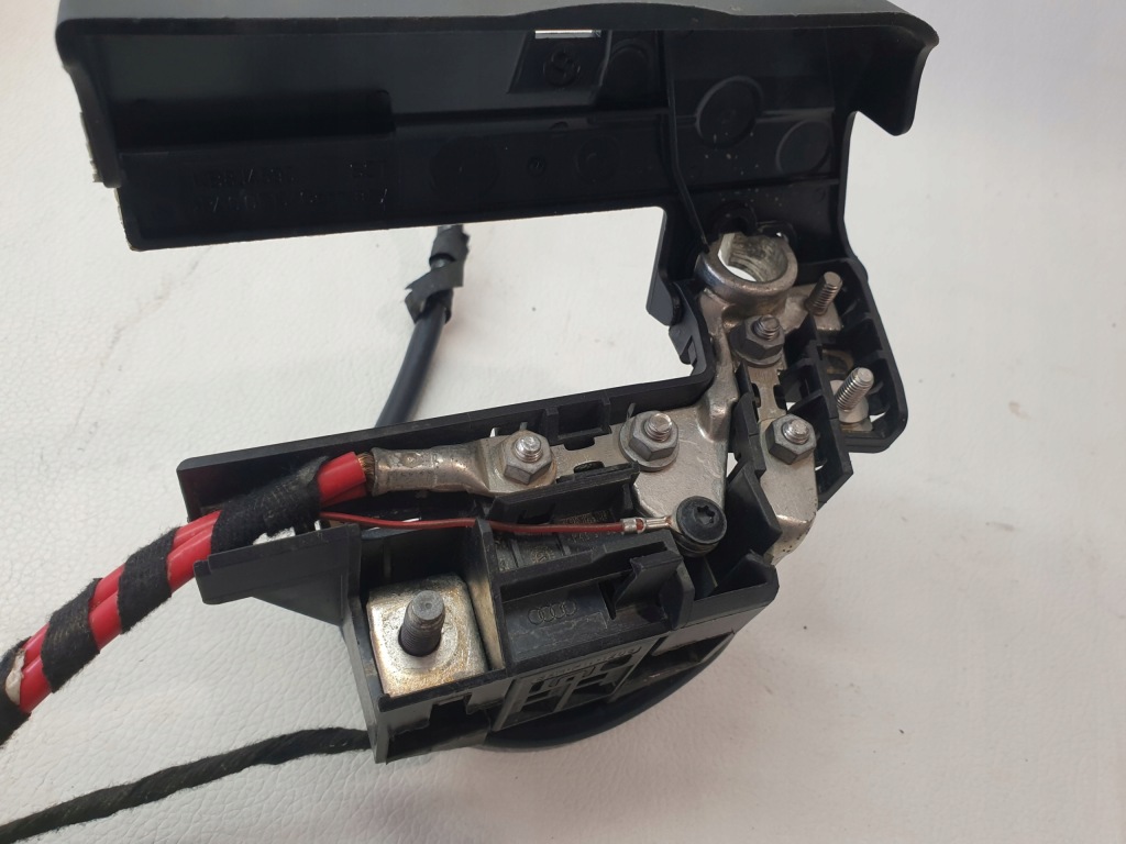 Audi a4 b8 8k 08-15 клемма аккумулятор плюсовая 8j0915459 4f0915519 Доставка