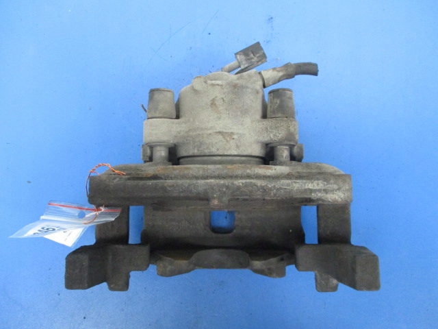 фото №1, Alfa romeo 166 2.0ts суппорт тормоза правый перед