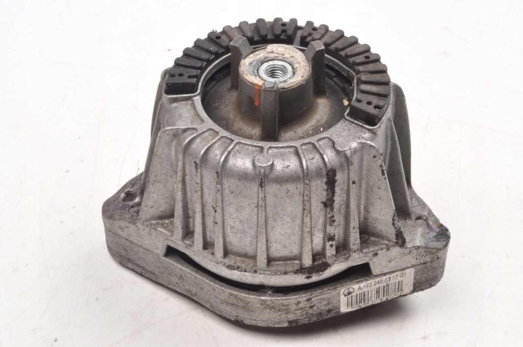 фото №1, Mercedes slk iii w172 r172 2.2 кронштейн подушка двигателя a1722401317
