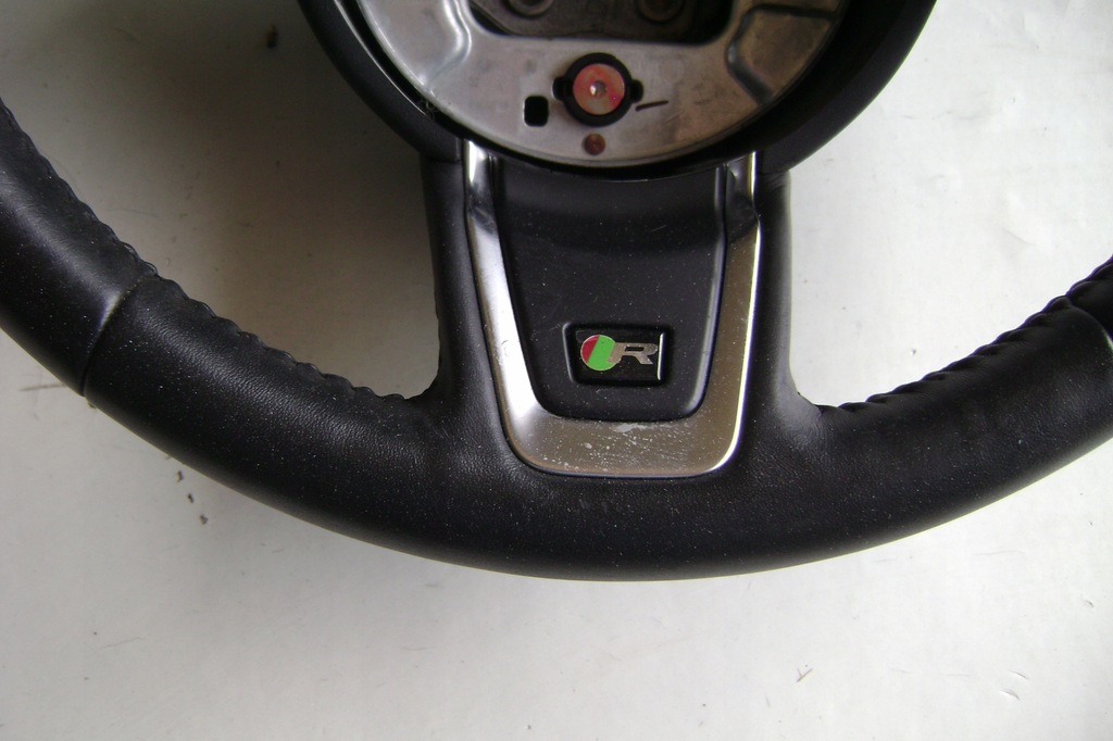 фото №2, Jaguar e-pace r-dynamic - повітропровід пелюстки перемикання