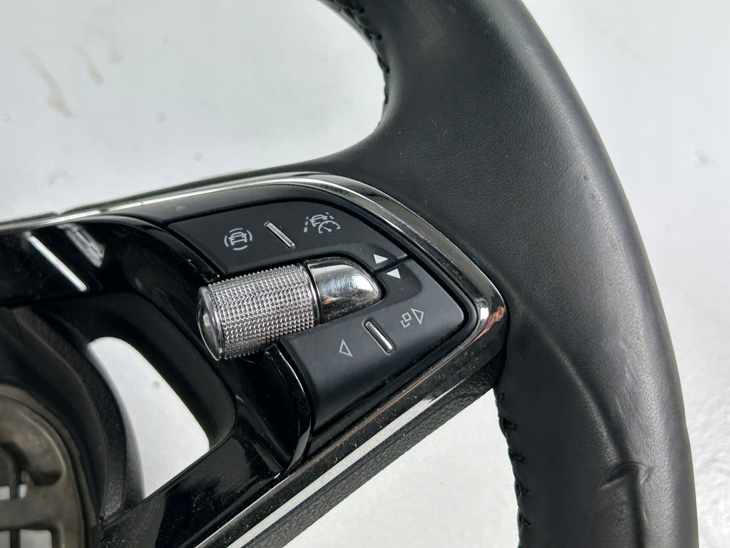 фото №7, Воздуховод octavia iv подогрев лепестки переключения 5e3419093af