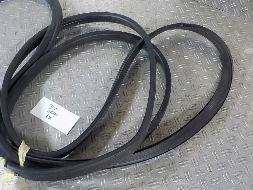 фото №3, Sprinter 907 18- прокладка двері задня задня