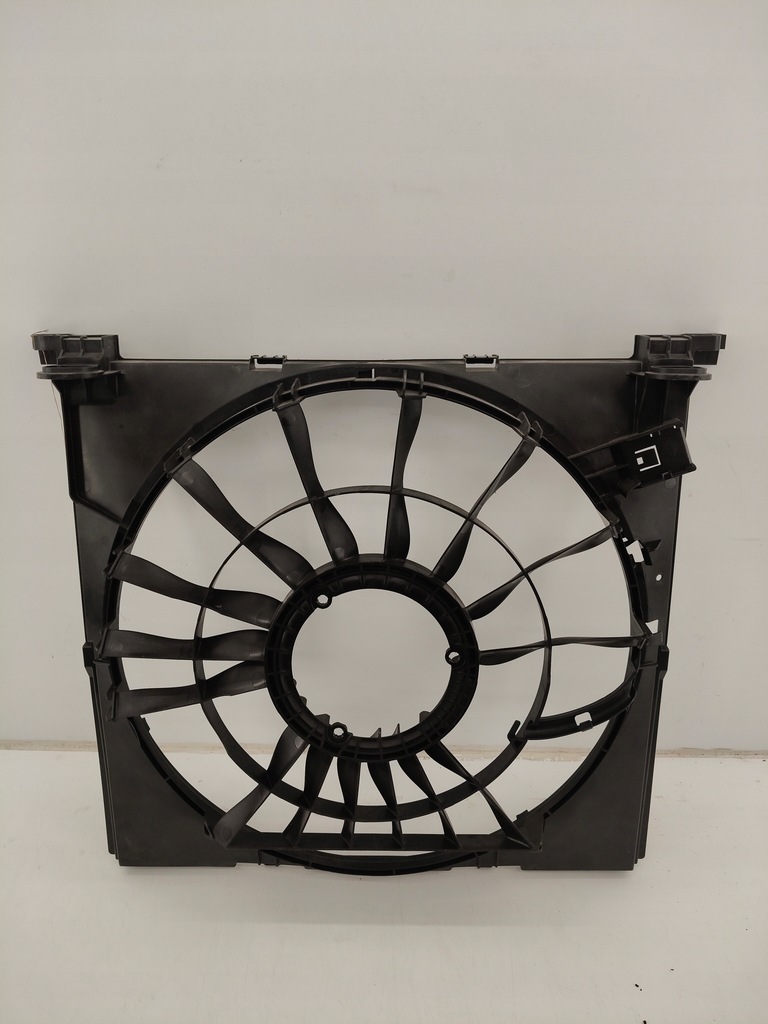 фото №1, Корпус вентилятора радіатор rolls royce spectre rr