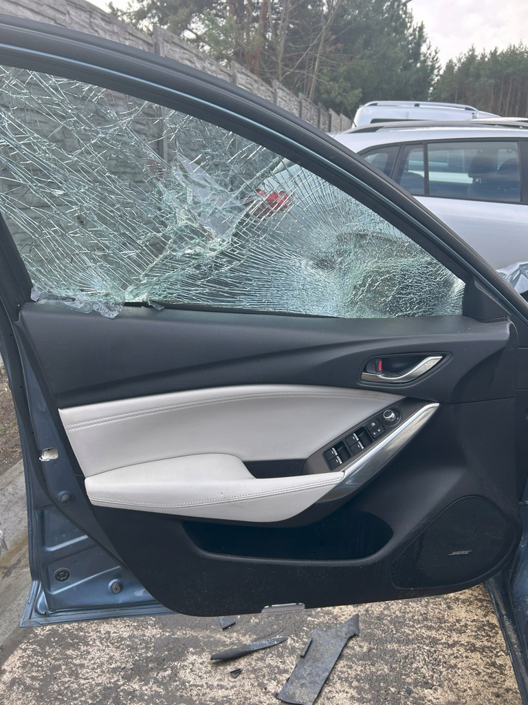 фото №16, Mazda 6 iii gl gj 12-19 r. 2017 sedan сиденья салон обшивки приборная панель premium