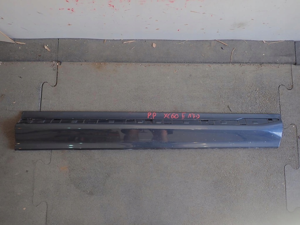 фото №1, Молдинг дверь правый перед volvo xc60 ii 2017-