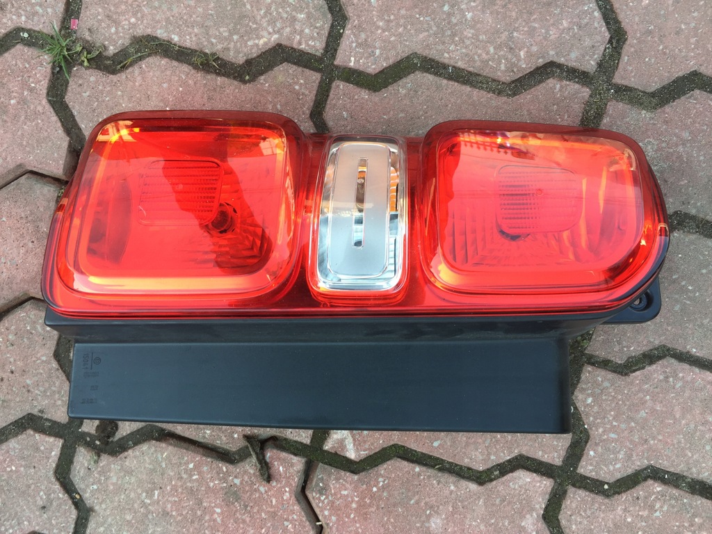 фото №1, Citroen spacetourer лампа левый задняя оригинал