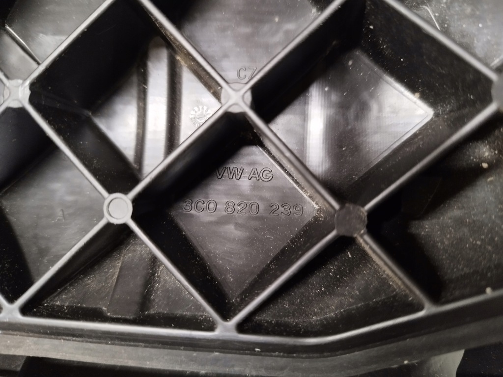 фото №10, Vw passat b6 механізм кришки обігрівача 3c1820303a