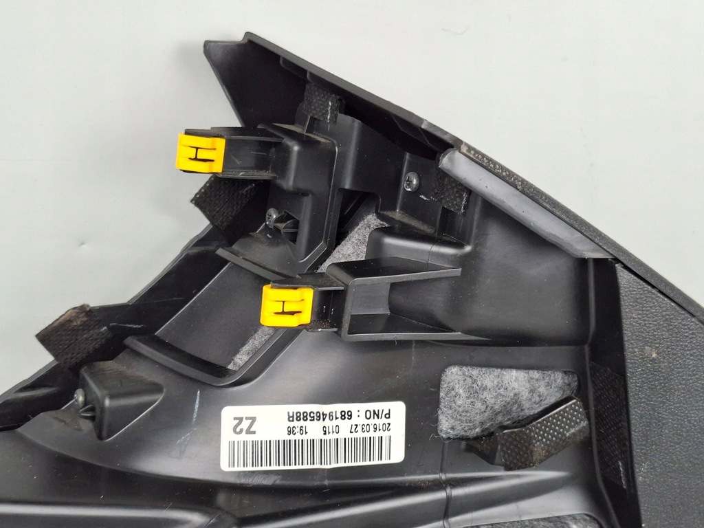 фото №10, Інша частина панелі приладової панелі права сторона renault talisman 681946588r