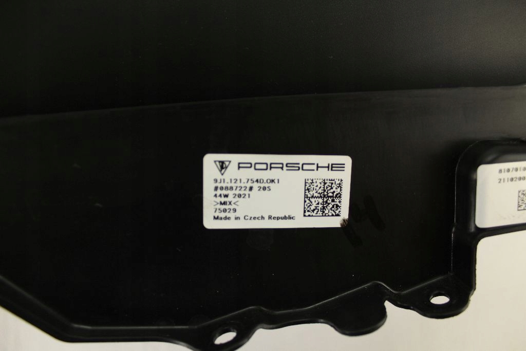 фото №11, Решётка бампера porsche taycan правая 9j1121754dok1