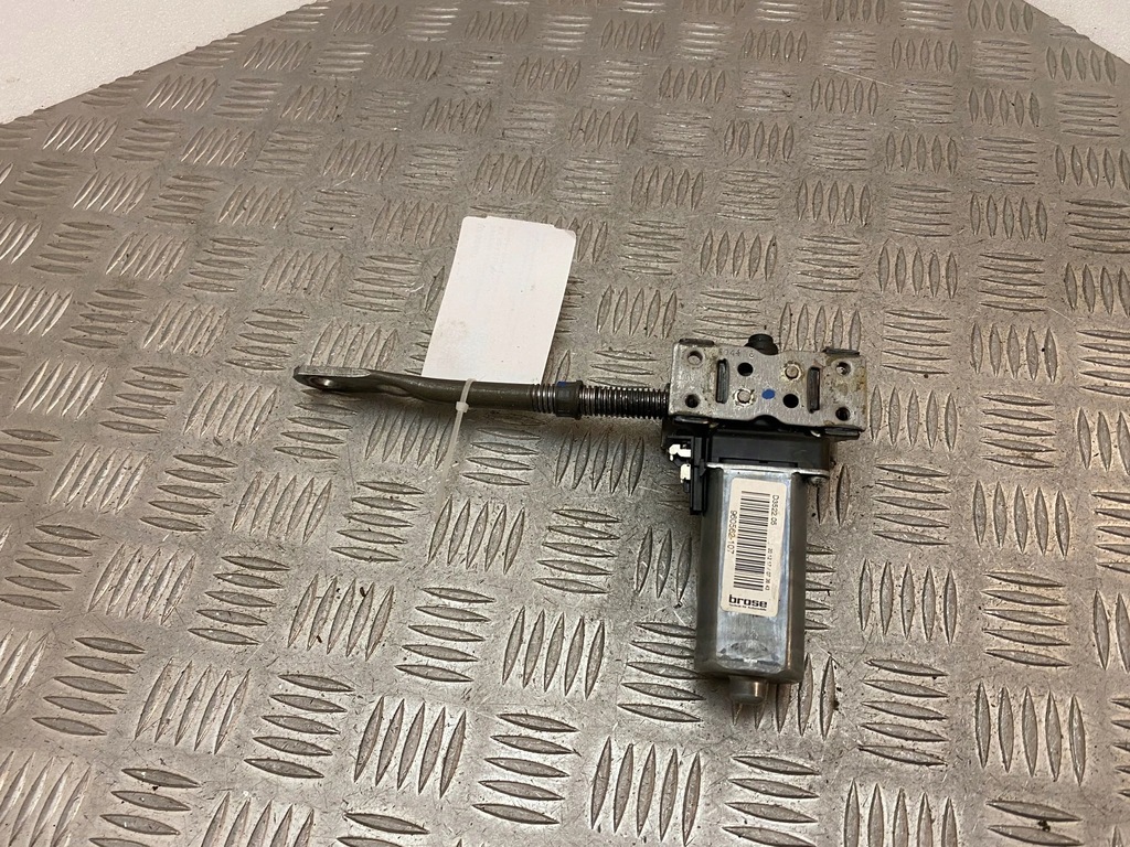 фото №16, Mercedes-benz gle amg w166 - c292 моторчик регулювання сидіння