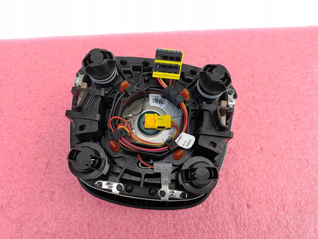 Volvo xc40 2 t3 подушка воздушная подушка безопасности водителя оригинальный номер 3948 в Украине