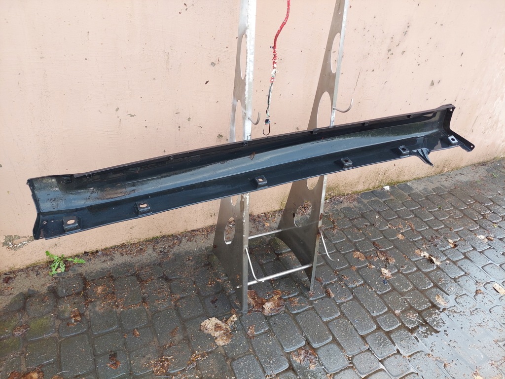 Suzuki vitara 3 15- накладка поріг сторона права накладка поріг 77241i54p0 в Україні