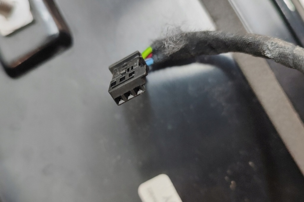 фото №7, Audi q5 8r спойлер крышки задний 8r0827933a 2.0 дизель 125kw 2012