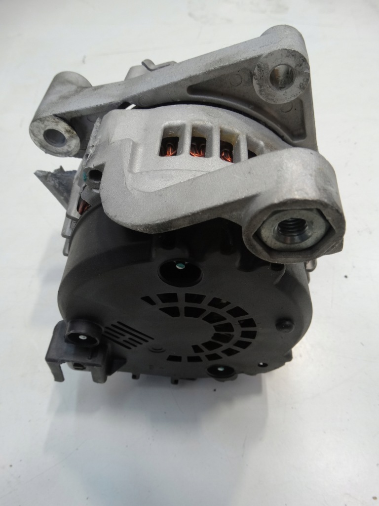 Купити Генератор bmw 1 f20 2.0d n47 2013r. cal15529as 174tyś.km