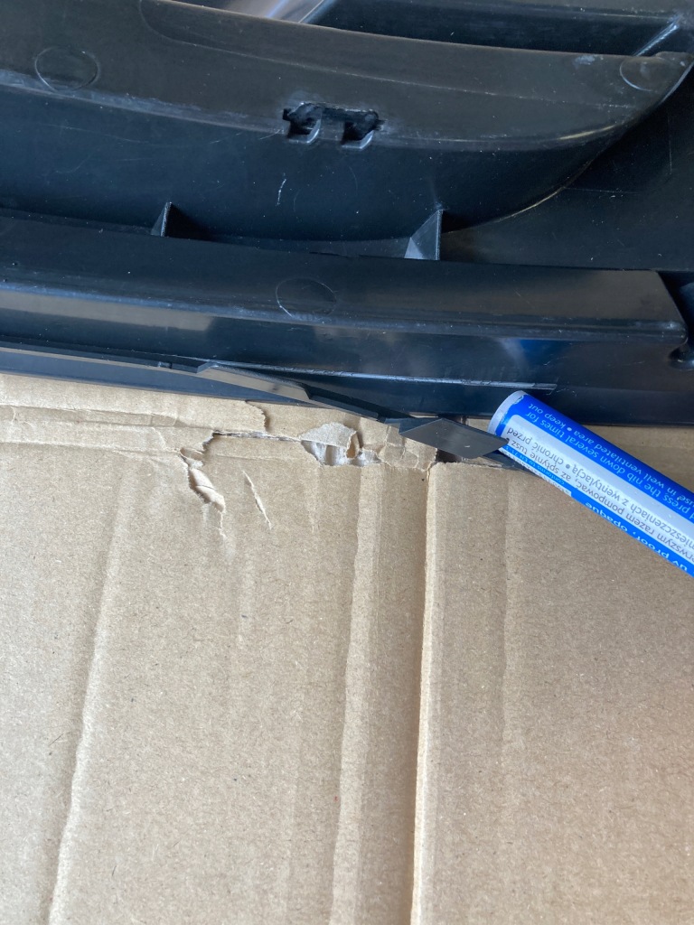 Audi q5 lift права решітка бампера orygi. Зі Шроту