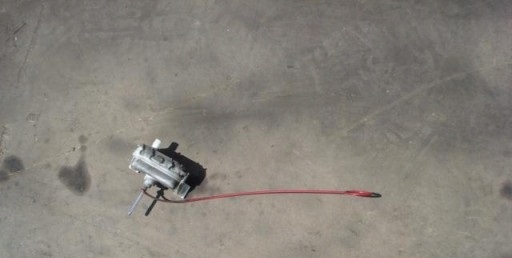 фото №1, Audi a8 s8 d2 замок крышка заливной топлива