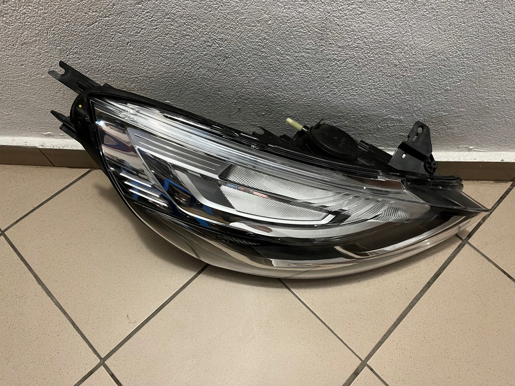 фото №11, Лампа передняя перед правая renault clio iv 4 12- 260103317r