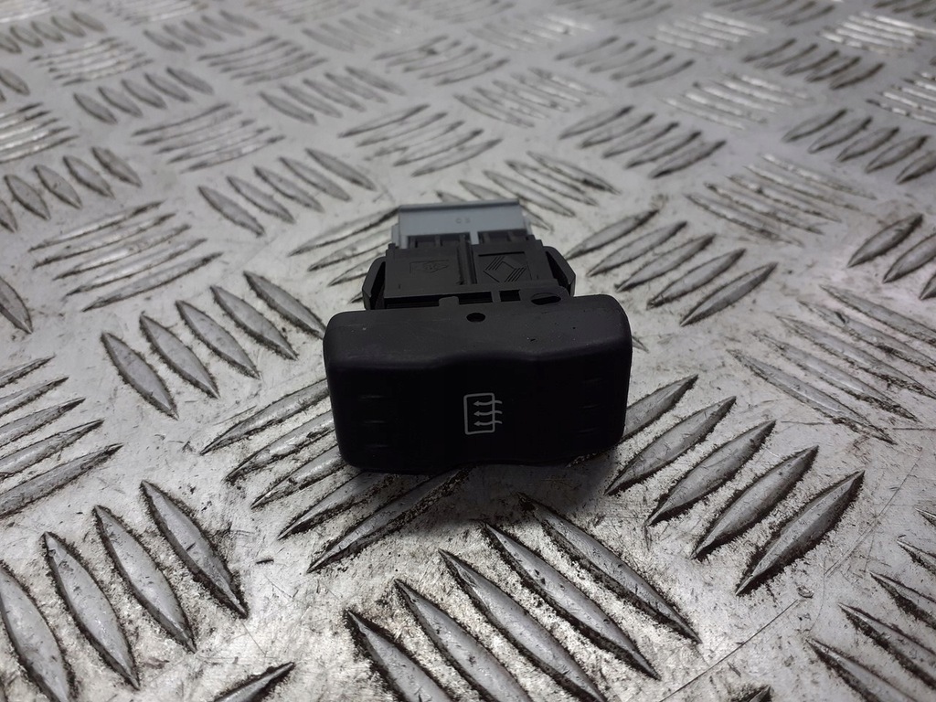 фото №1, Кнопка подогрев передней стекло dacia logan