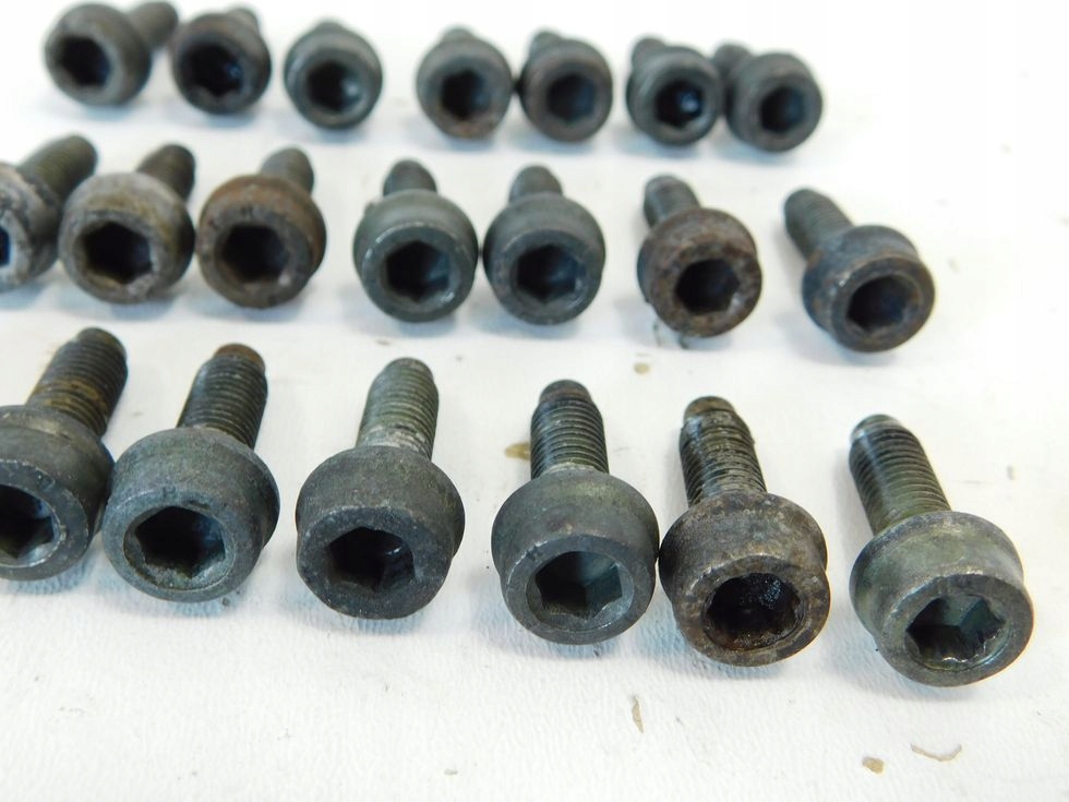 фото №9, Болты картера масла 2.0 hdi peugeot 307 partner c5 volvo v50 mondeo mk4 807