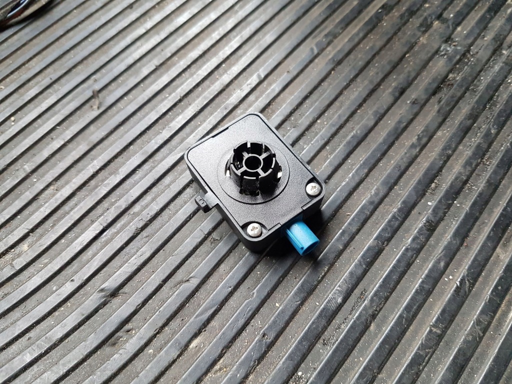 фото №2, Антенна gps 18d035507 skoda rapid seat toledo