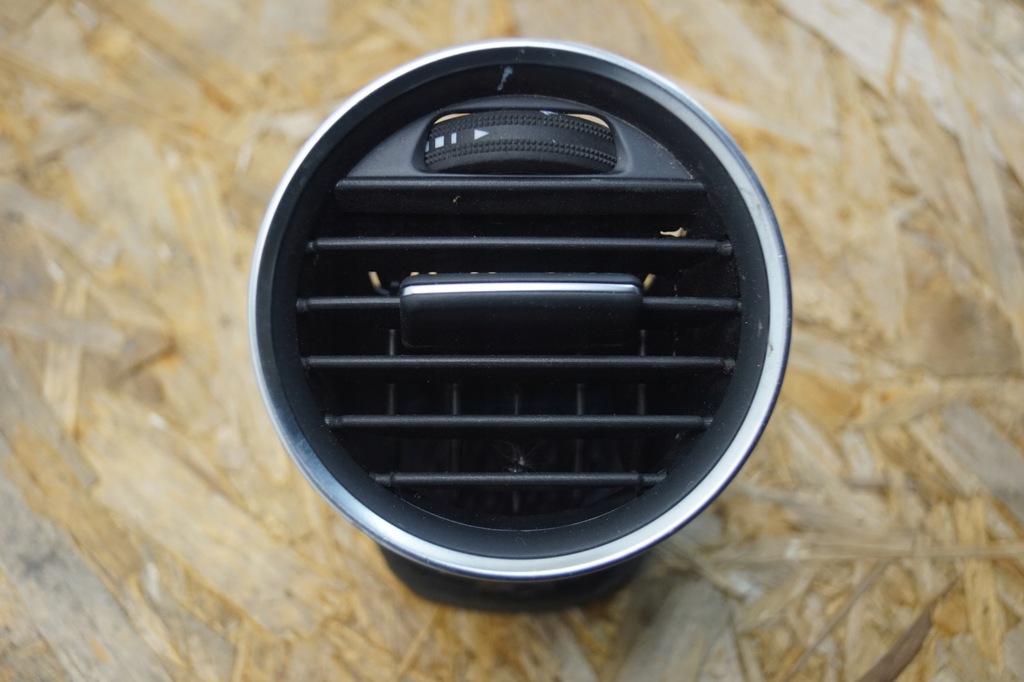 фото №5, Решётка обдув правая mercedes w204 lift a2048306254