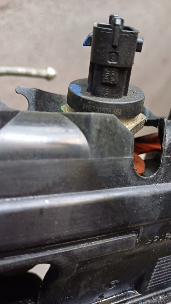 фото №7, Suzuki grand vitara 2 ii датчик топлива молдинг впрыскная 1.9 ddis kpl