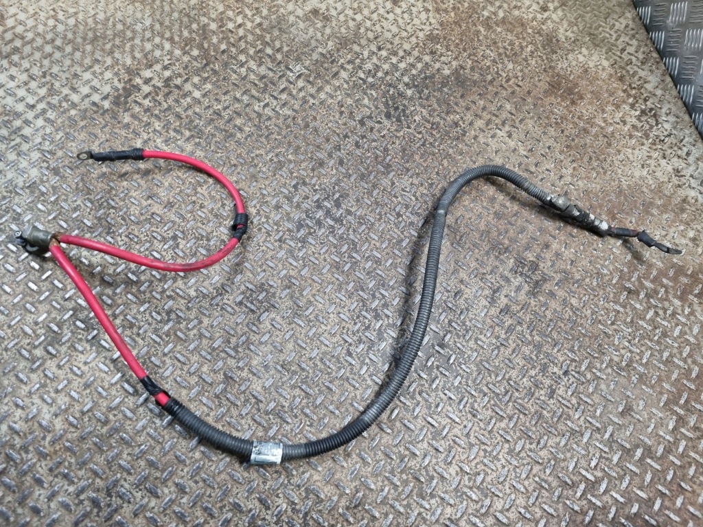 2007 cadillac escalade клема плюсова 25875320 Зі Шроту