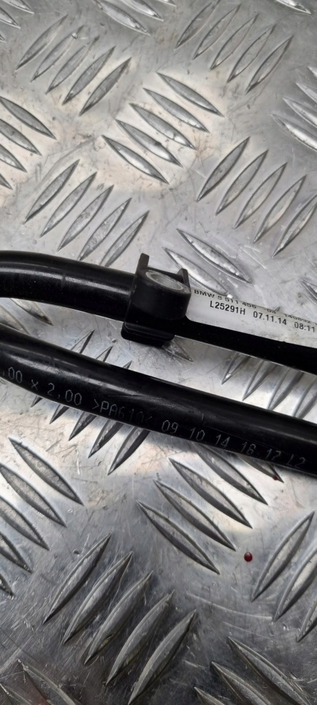 Bmw f10 f20 f30 шланг радіатора оливи 8511456 Ціна