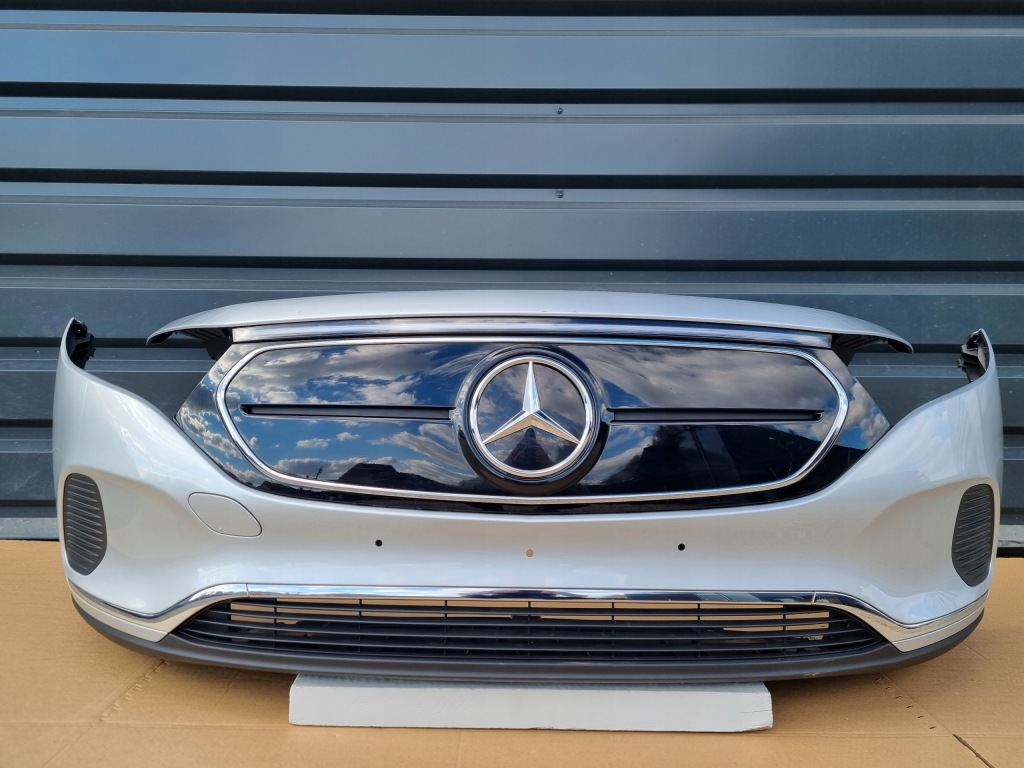 фото №1, Mercedes eqa 2021- бампер перед оригінал f035
