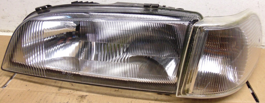 фото №1, Лампа левая перед передняя volvo v70 i europa