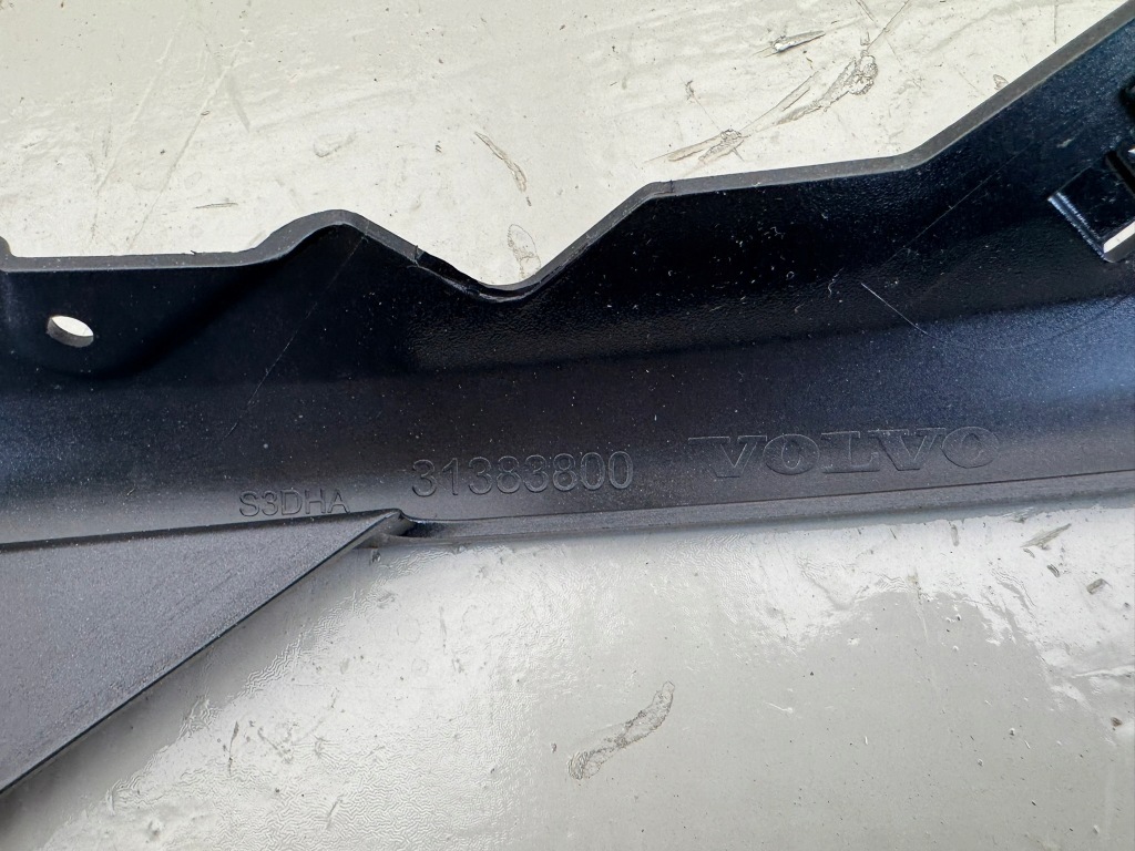 Volvo xc90 2 2 14-19r решётка бампера левое  перед левая передняя Оригинал