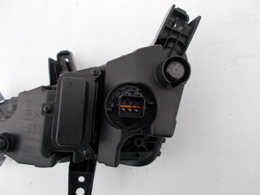 фото №9, Hyundai i30 i 30 iii 3 lift противотуманная фара led drl правый 92208g4600 92208-g4600