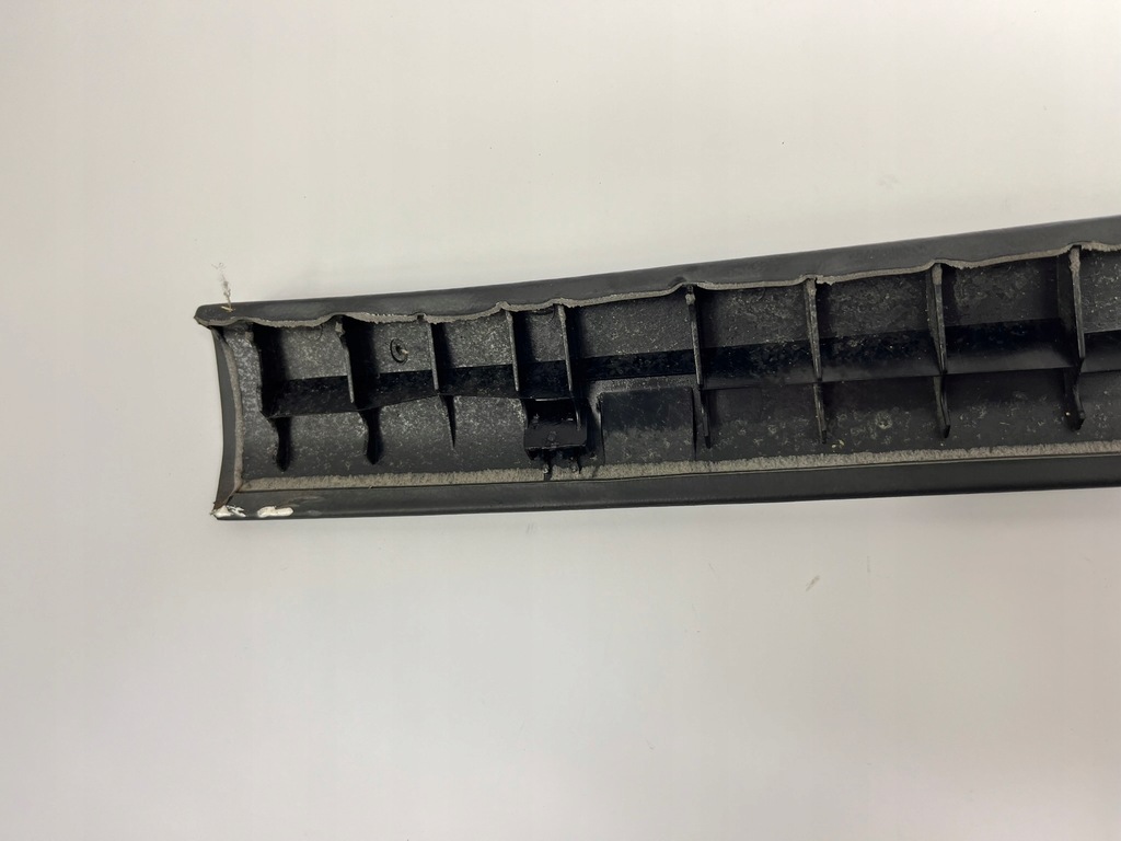 фото №11, Обшивка захист стійка a ліва чорні mercedes w124 sedan kombi 1246920389