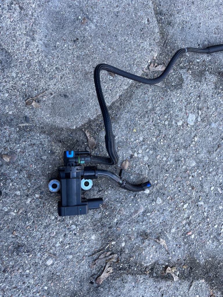 фото №1, 48 peugeot ford клапан вакууму 9808206880