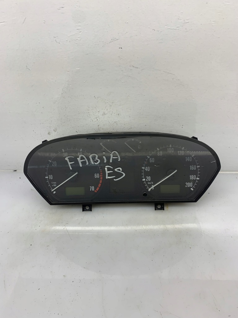 фото №1, Лічильник приладова панель 88311298 vag