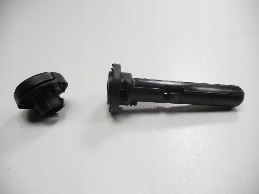 фото №3, Направляющая подголовник renault clio 7701205734