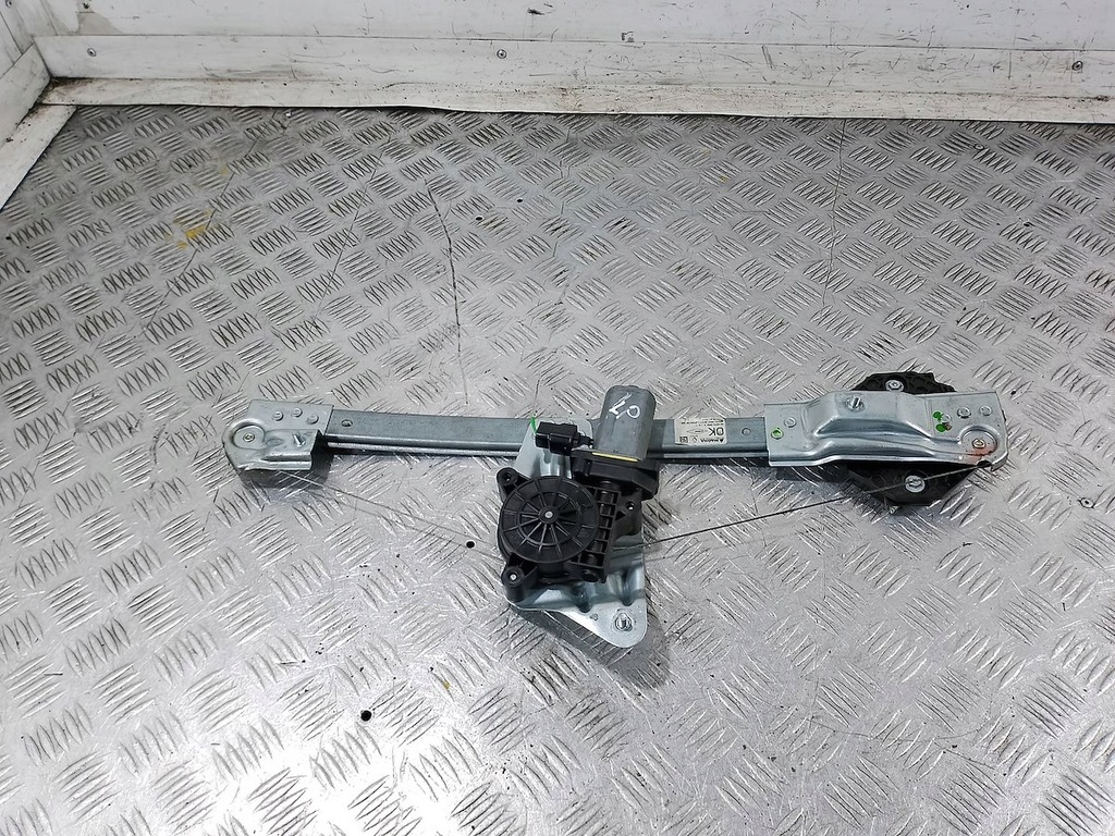 фото №1, Подъемник стекло левый перед dacia logan 807213282r